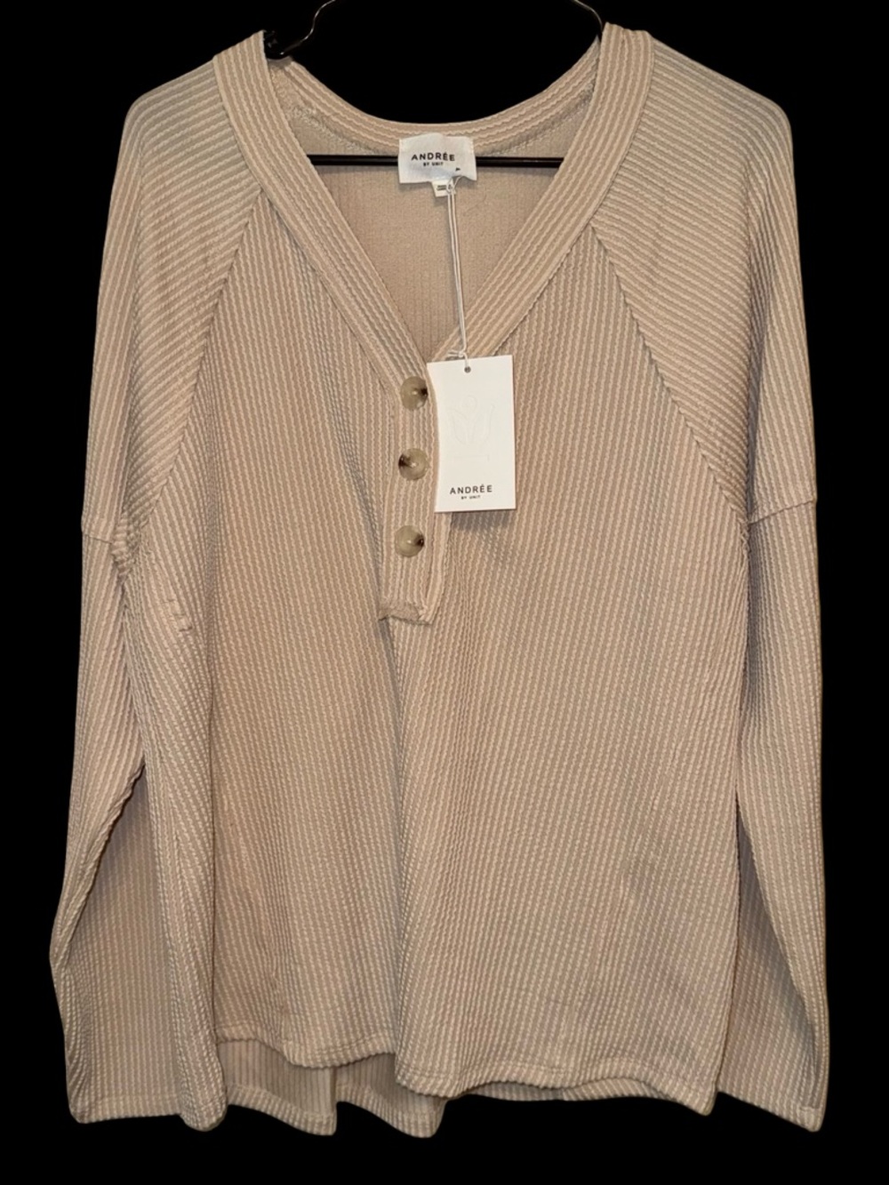 Andree Raised Ribbed Button V-Neck Knit Top - Picture 2 of 4